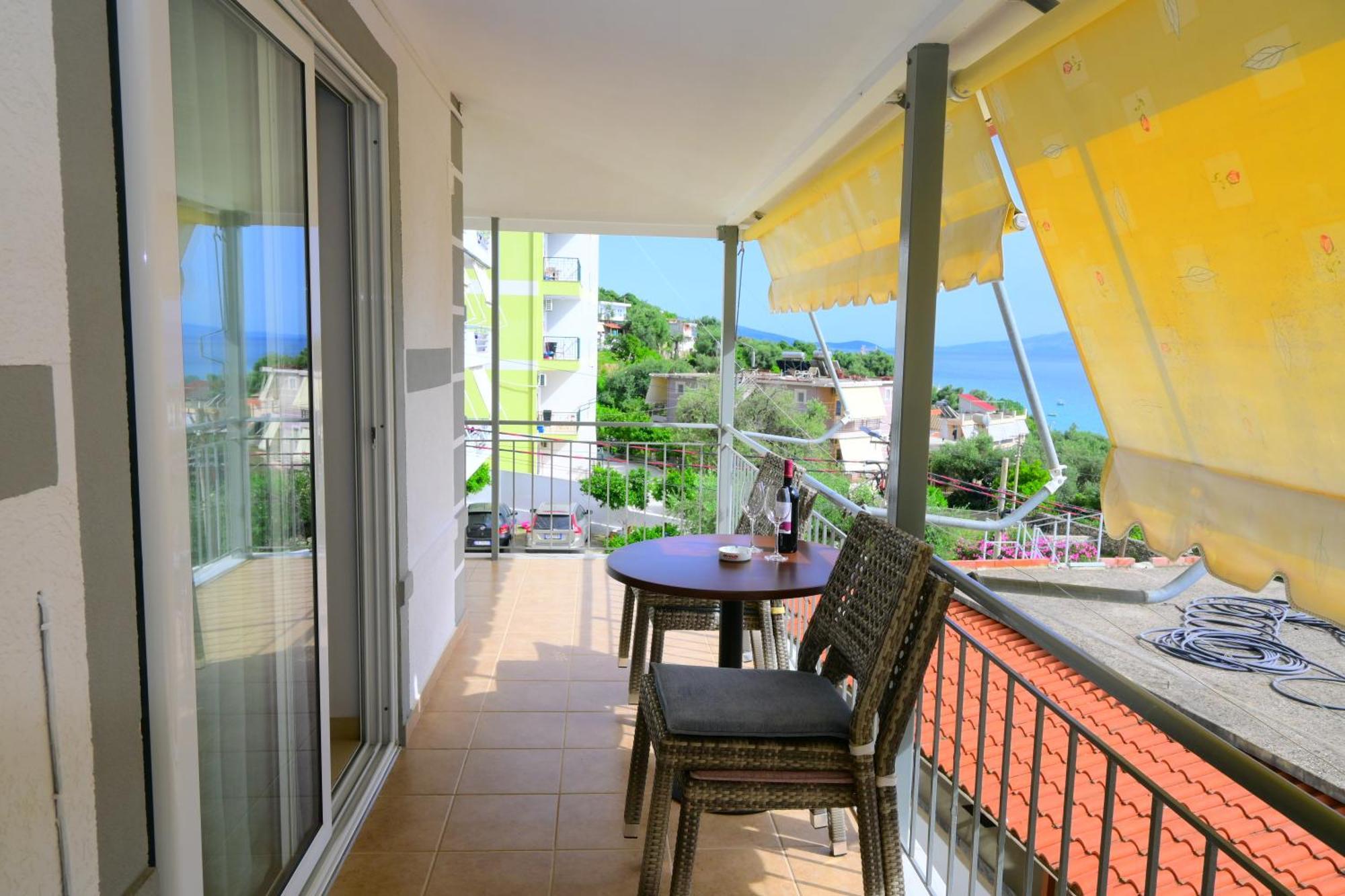 Bella Vista Apartment *